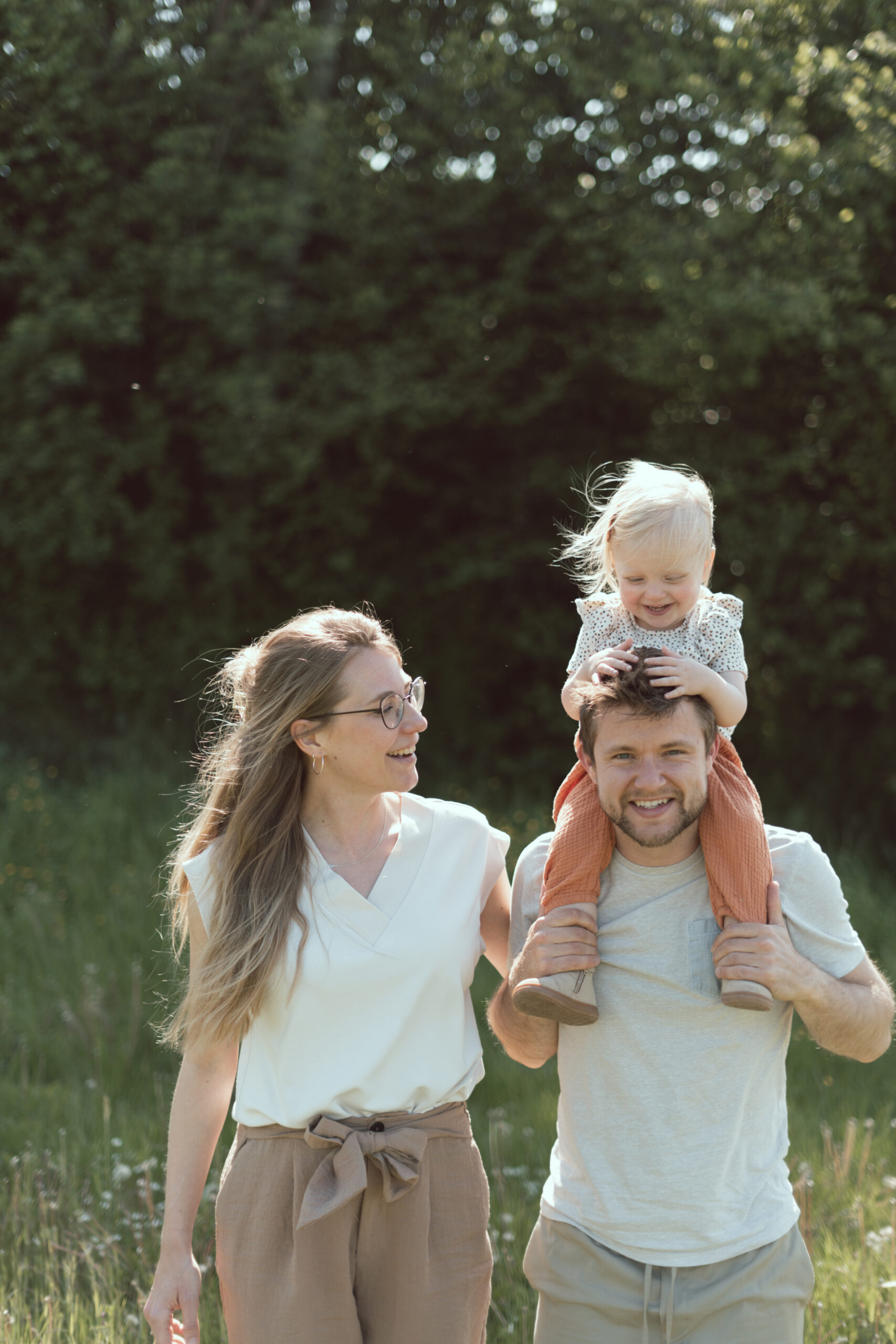 Reviews & Kind Words. Day in a life, gezinsfotografie. Familieshoot, familie fotoshoot, gezinsfotograaf, liefde op beeld door fotograaf. Day in a life